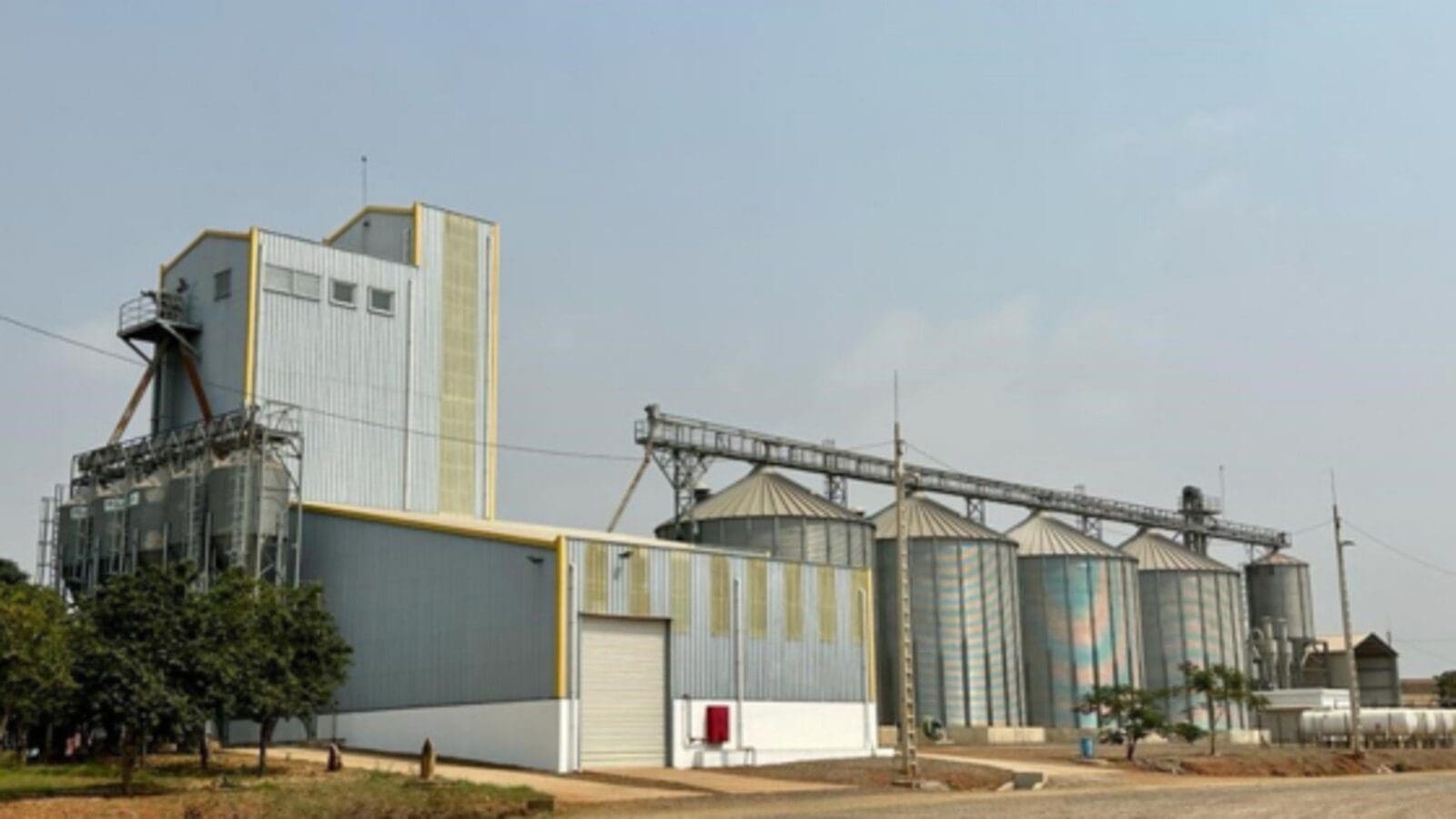 OMATAPALO  opens a  US$120M compound feed factory at Quiminha Farm
