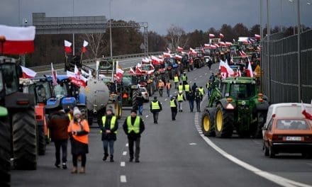 Polish farmers intensify grain protests amidst Ukrainian competition concerns